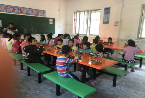 扶贫样本｜景顺长城：儿童教育是公司公益扶贫的重要方向
