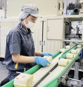 东方甄选首款自营卫生巾正式投产：主打100%纯棉表层，6月16日开售109